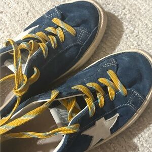Golden Goose Kids Navy Suede Sneakers with Yellow Laces and White Star